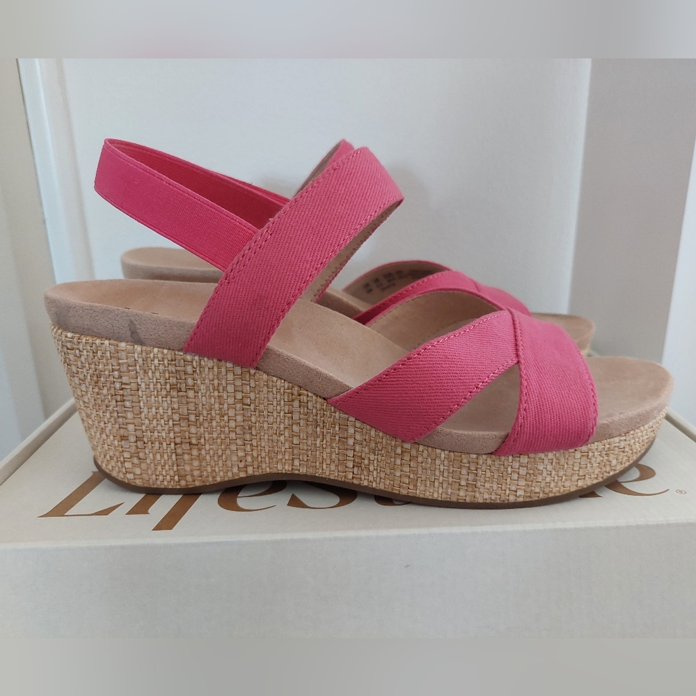 Life Stride Pink Wedge Sandals Size 8M With Box